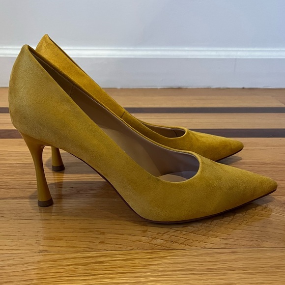 Zara Shoes Zara Trafaluc Mustard Pointy Suede Heels Size 75 Poshmark